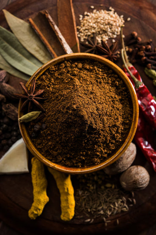 Garam masala with ingredients